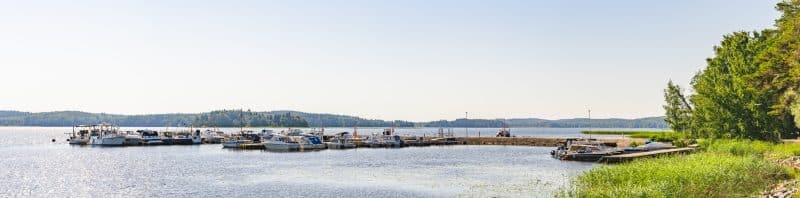Kangasalan kesäteatterin ranta Mobiliassa, järvimaisema