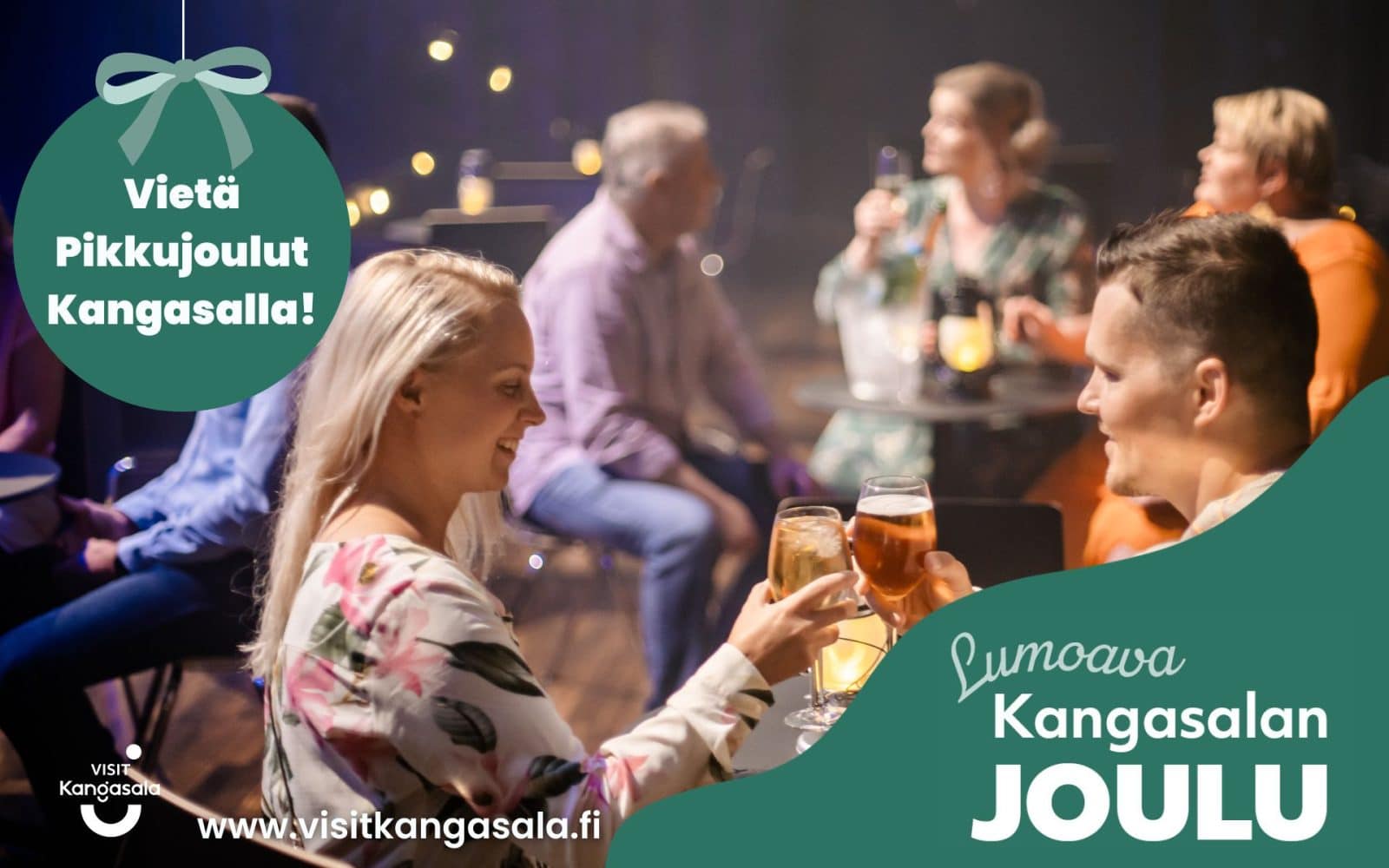 Ihmisiä ravintolassa.